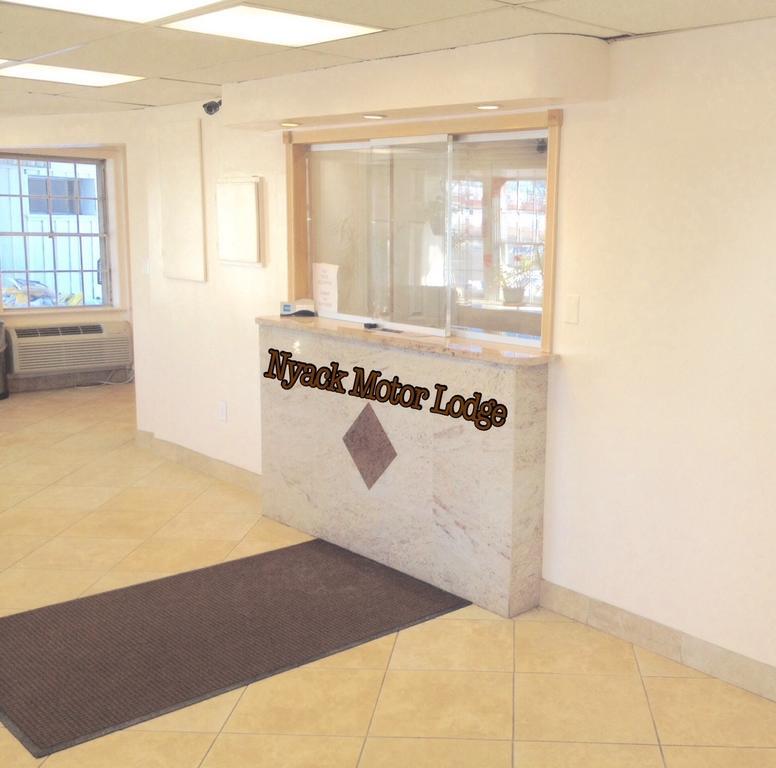 West Nyack Tappan Zee Hotel المظهر الخارجي الصورة
