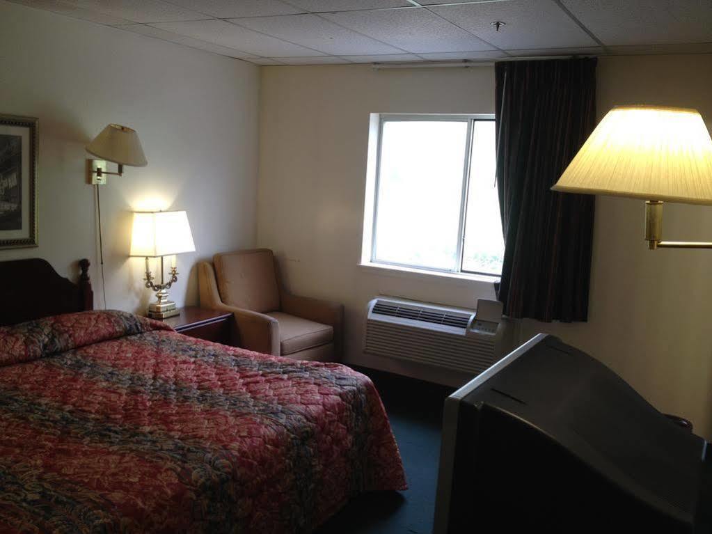 West Nyack Tappan Zee Hotel المظهر الخارجي الصورة