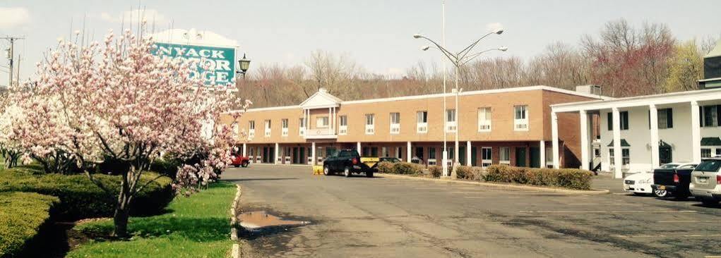 West Nyack Tappan Zee Hotel المظهر الخارجي الصورة