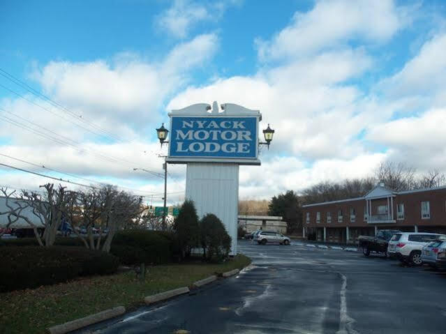 West Nyack Tappan Zee Hotel المظهر الخارجي الصورة