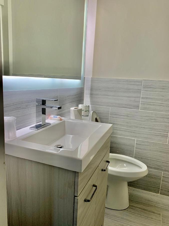 West Nyack Tappan Zee Hotel المظهر الخارجي الصورة